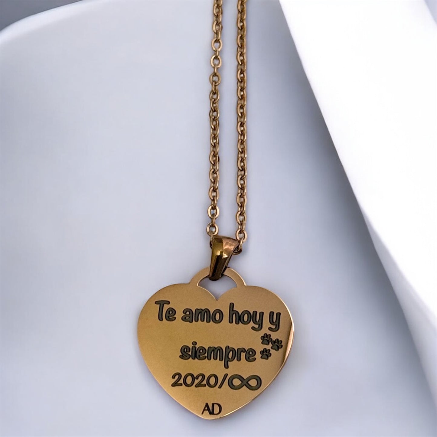 Collar de corazón - Retrato de Persona