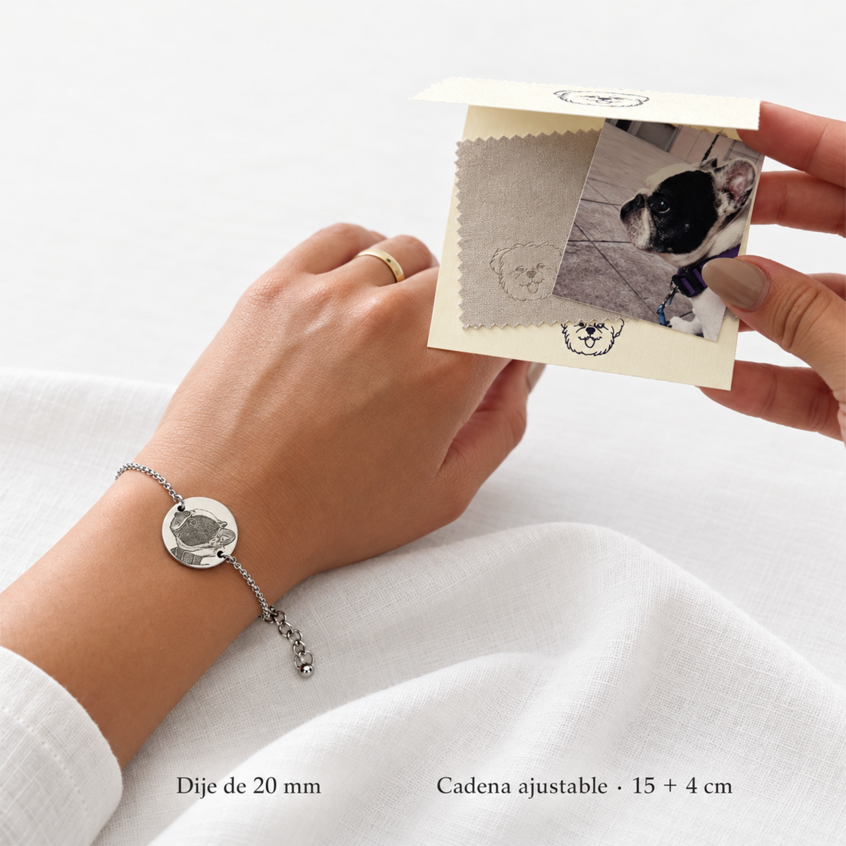 Bracelet avec breloque ronde représentant un portrait de personne