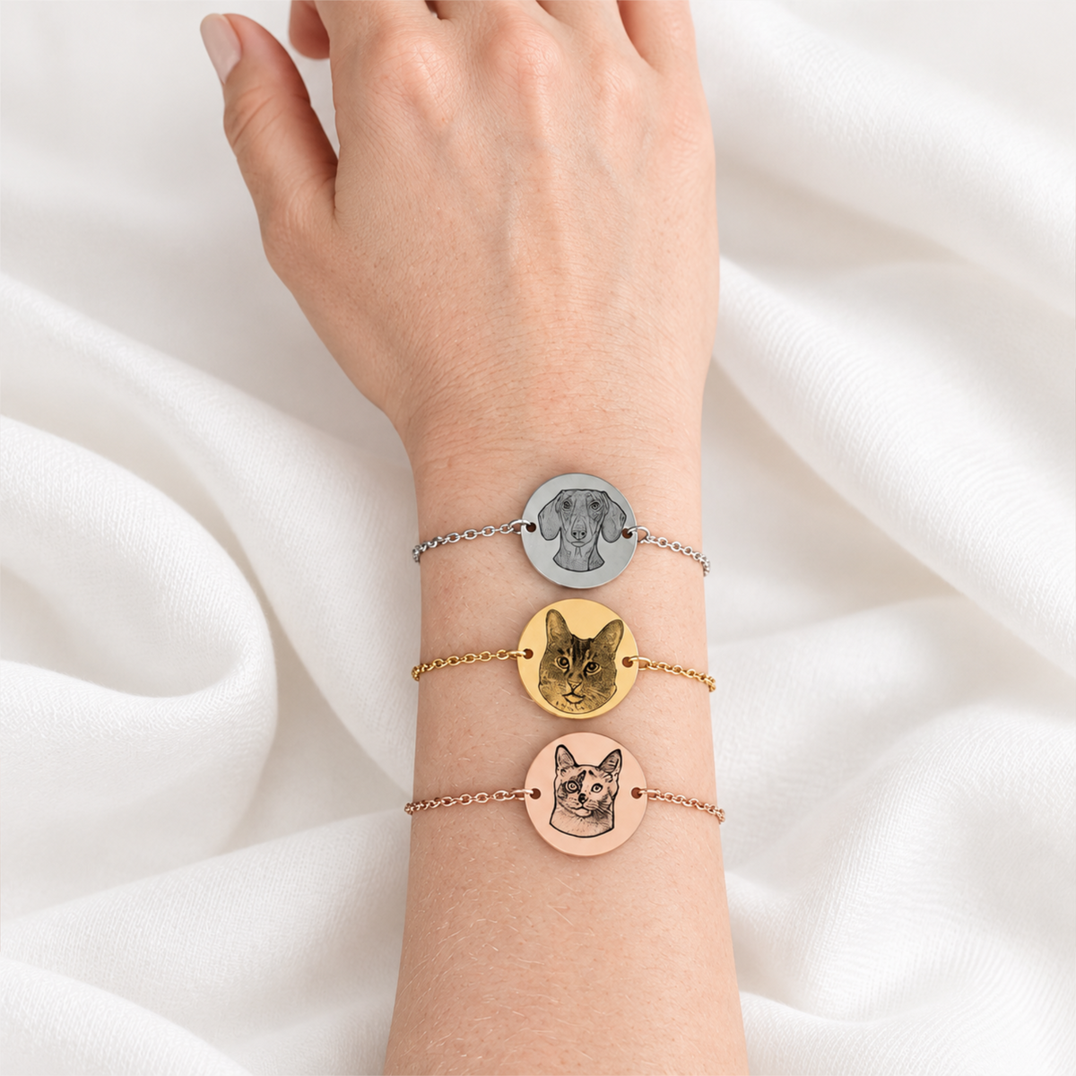 Pulsera con dije redondo