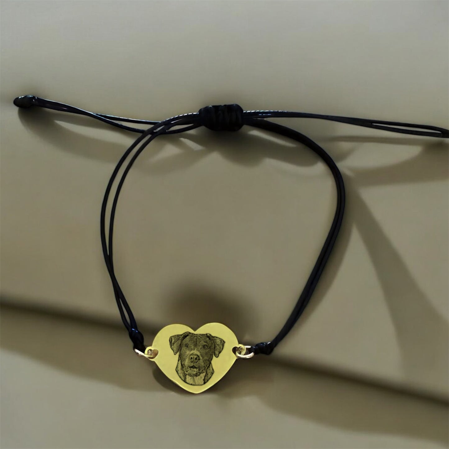 Pulsera con dije de corazón