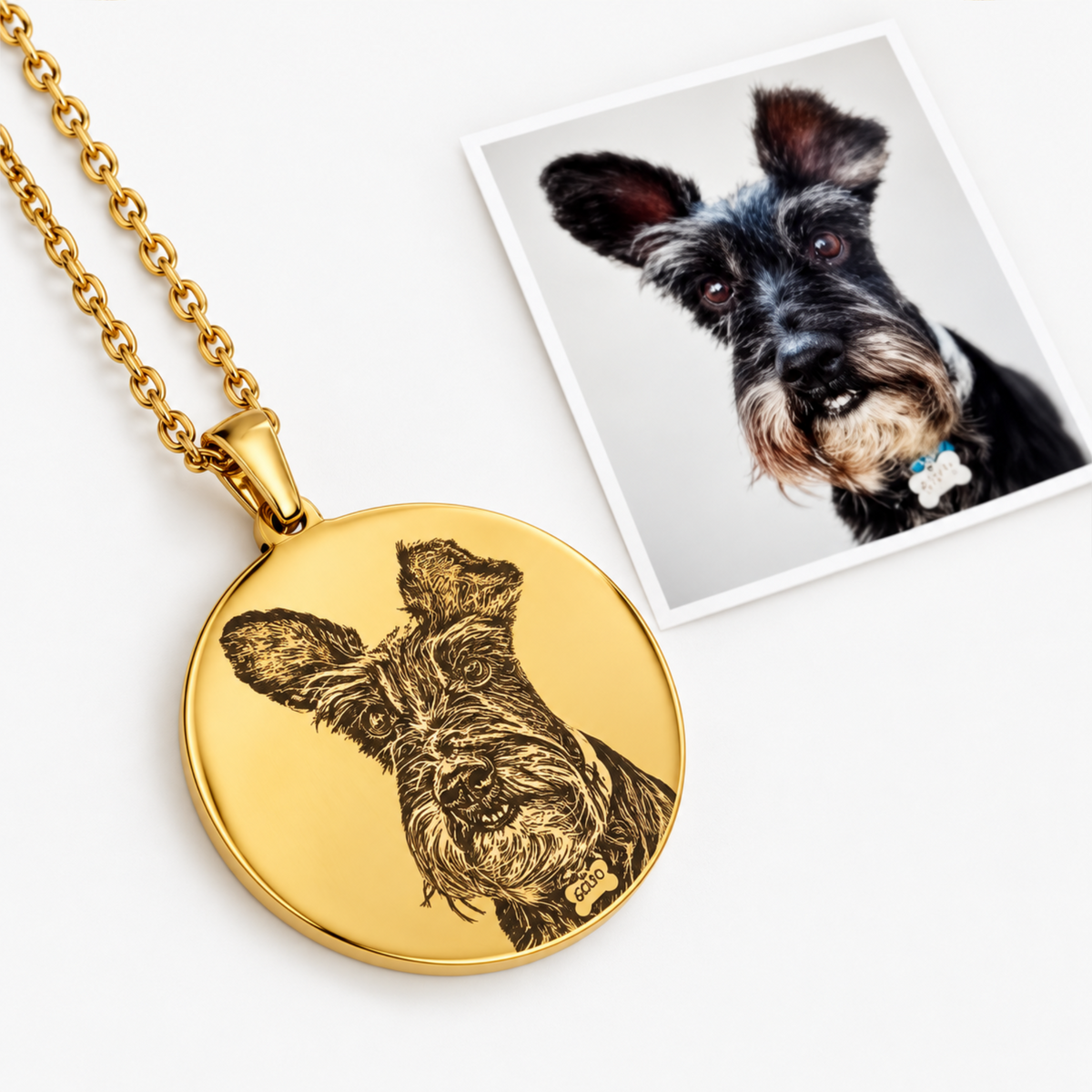 Collar con dije redondo