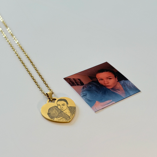 Collar de corazón - Retrato de Persona